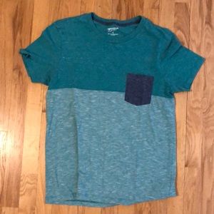 Men’s two tone pocket tee Medium